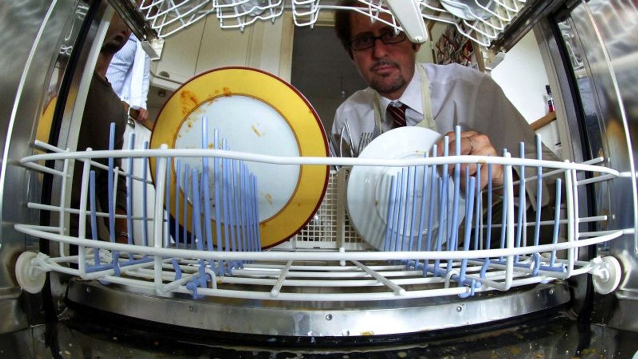 découvrez comment optimiser votre lave-vaisselle pour des performances maximales. apprenez des astuces pratiques pour un nettoyage efficace, un gain d'énergie et un entretien simplifié. profitez d'une vaisselle éclatante et économisez de l'eau grâce à nos conseils!