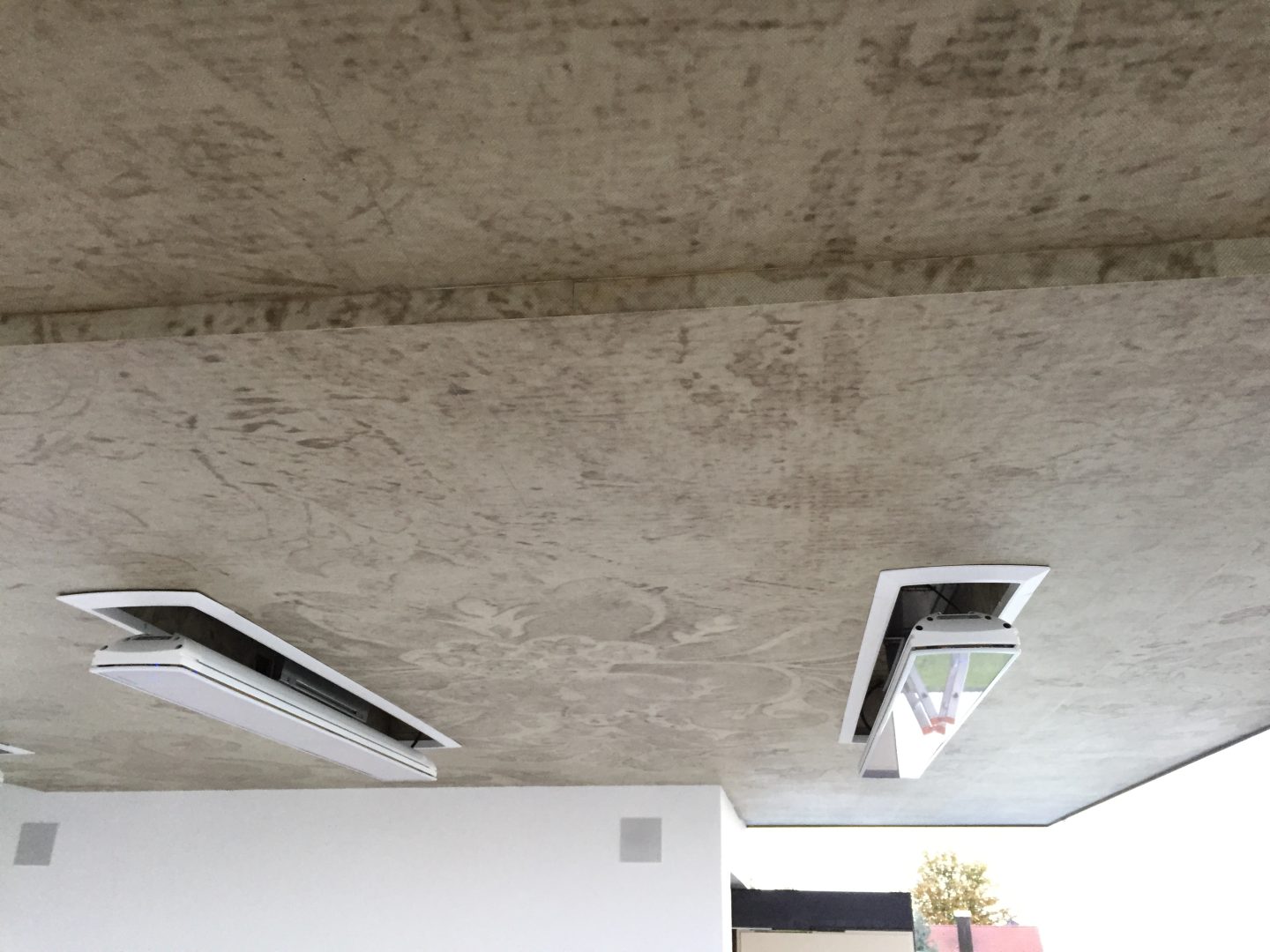 découvrez comment un chauffage plafond pour dalle béton peut offrir une chaleur homogène, des économies d'énergie et un confort invisible dans votre intérieur. solutions efficaces et astuces pour une installation optimale.