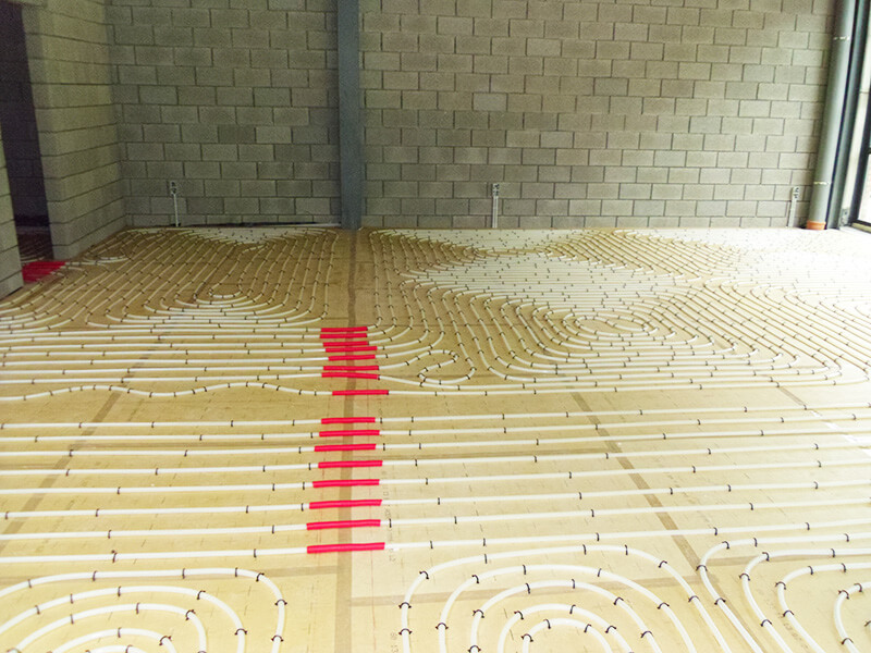 découvrez pourquoi l'isolation du chauffage au sol est indispensable pour optimiser le confort thermique et réduire vos dépenses énergétiques.