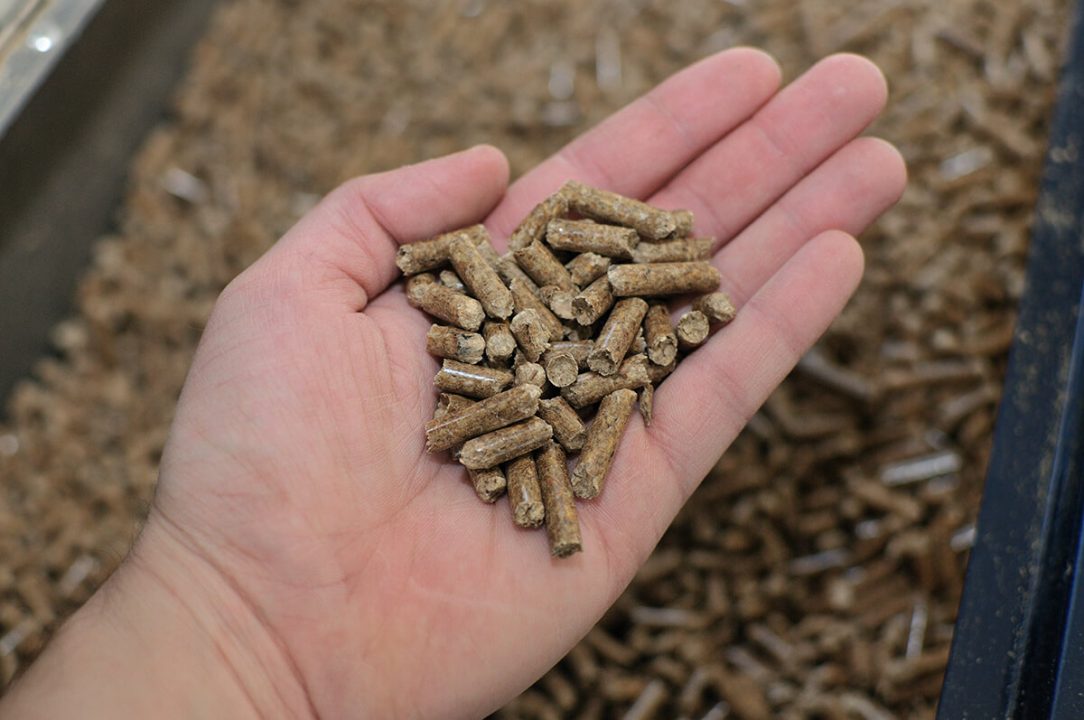 découvrez des astuces efficaces pour réduire les coûts de votre chaudière à pellets et optimiser votre chauffage tout en réalisant des économies.